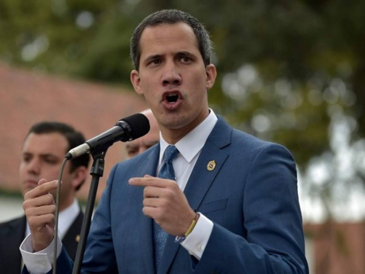 Pompeo dice que habrá más 'acciones' de EEUU para apoyar a Guaidó en su lucha contra Maduro