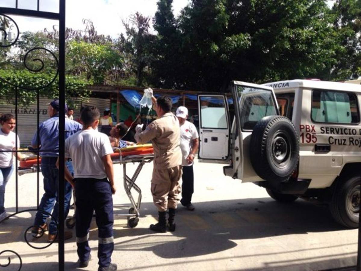Joven resulta con graves quemaduras al rozar cables de alta tensión