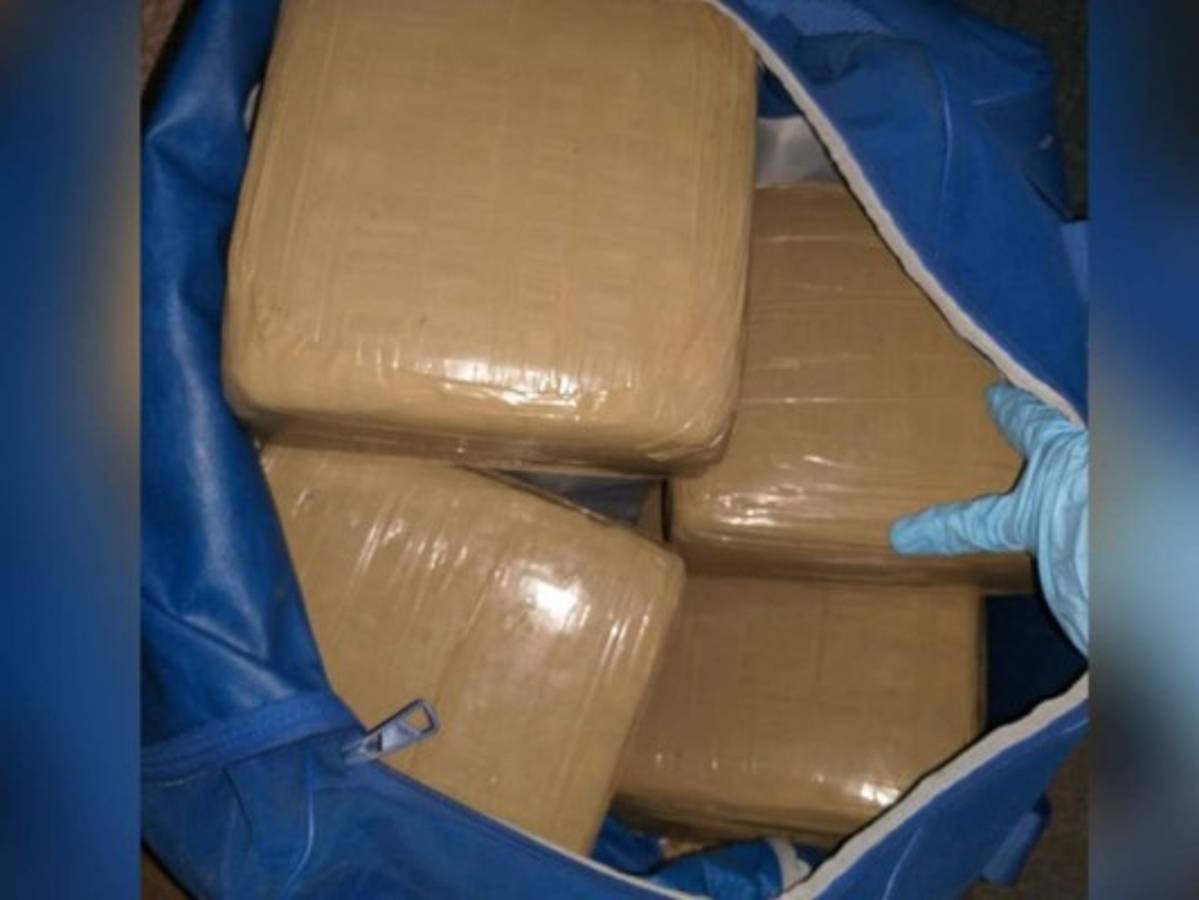 En allanamiento capturan joven con droga en Roatán, Islas de la Bahía