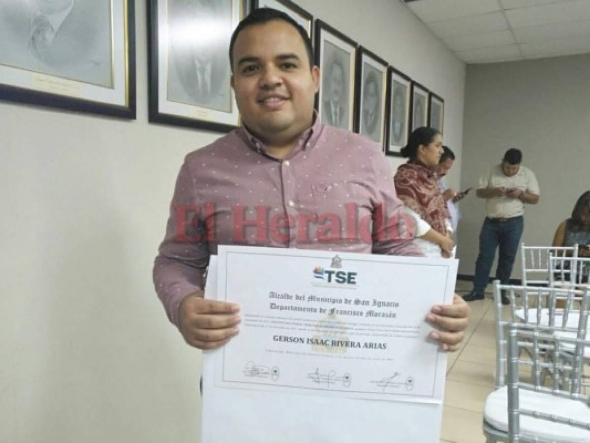 Entregan credenciales a alcaldes electos por el departamento de Francisco Morazán