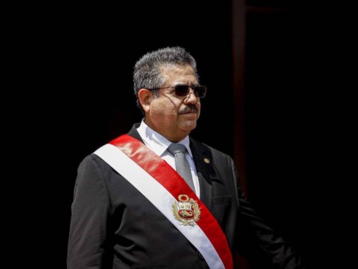 Manuel Marino renuncia a la presidencia tras fuertes protestas en Perú