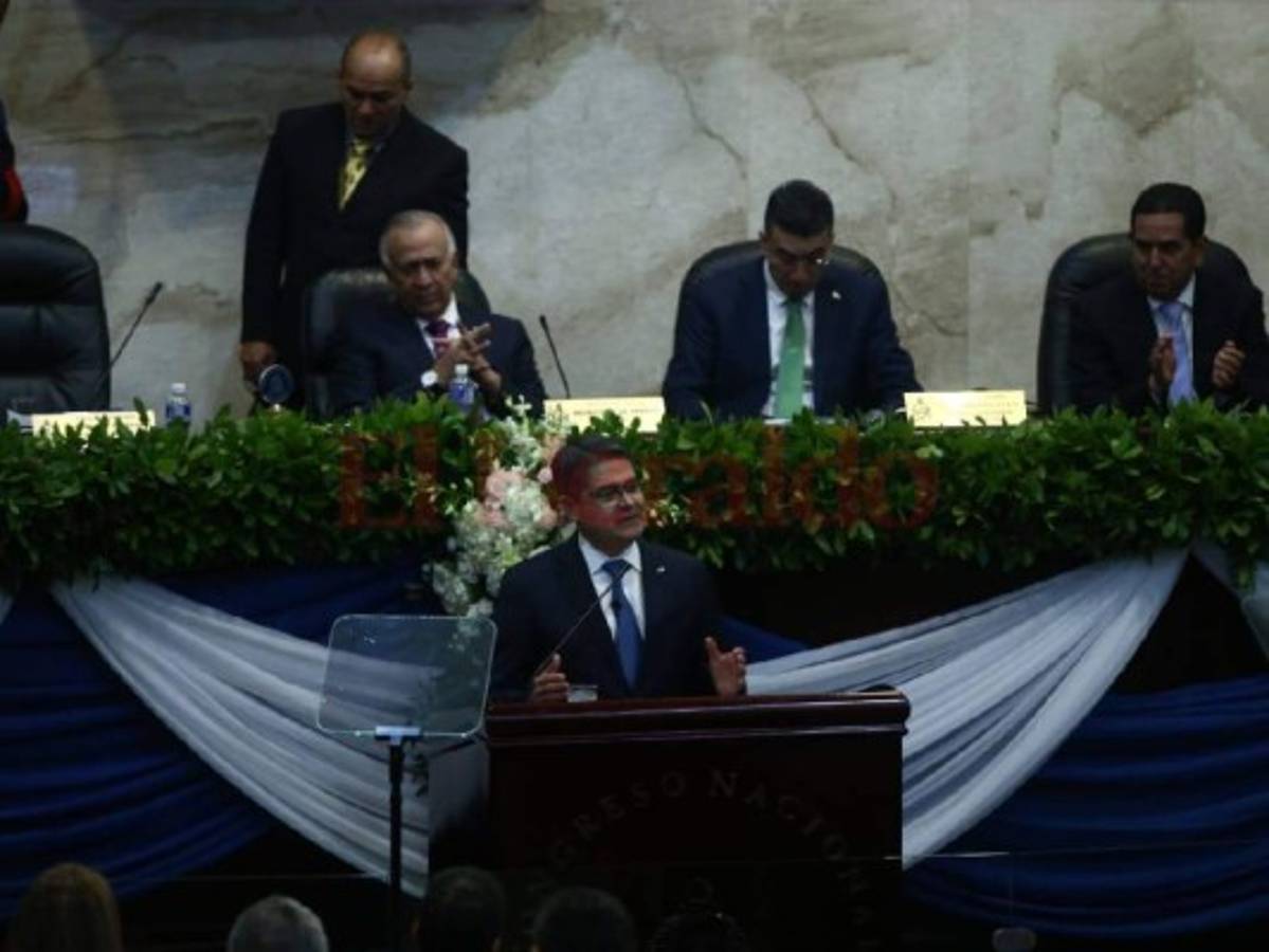 Rolando Argueta durante su ponencia en el Congreso Nacional. (Fotos: Emilio Flores )