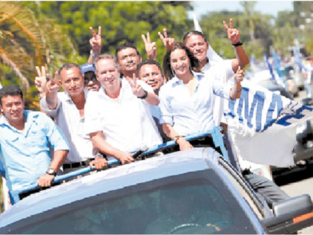 Miles de nacionalistas se suman a Ricardo Álvarez al recorrer zona norte de Honduras