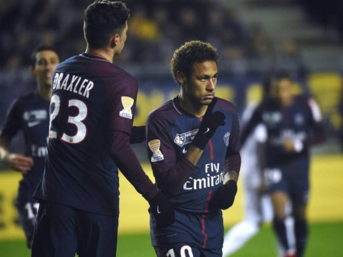 Emery dice que Neymar 'normalmente' regresará el miércoles ante el Dijon