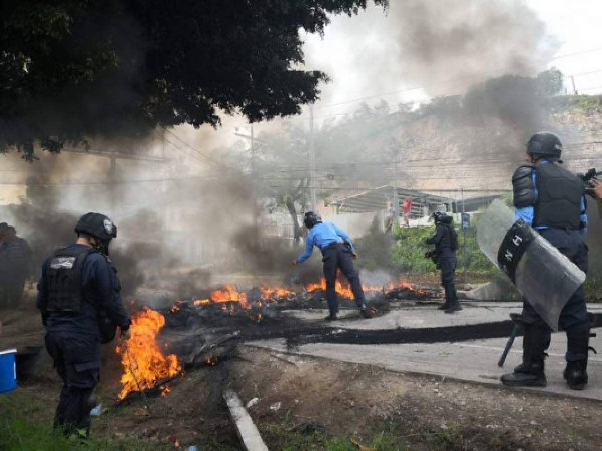 Encapuchados se toman la salida al sur de la capital de Honduras
