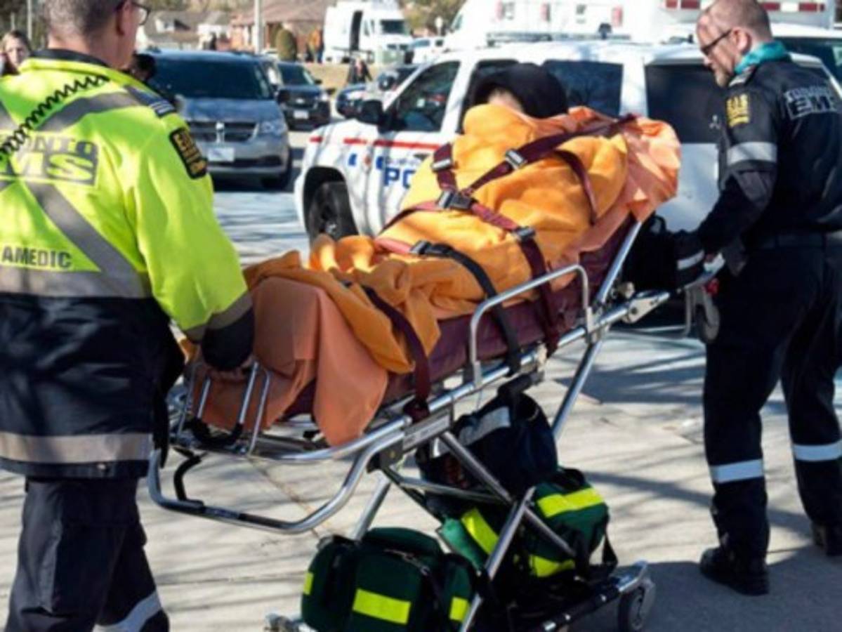 Hombre asesina a estudiante en una escuela de Canadá