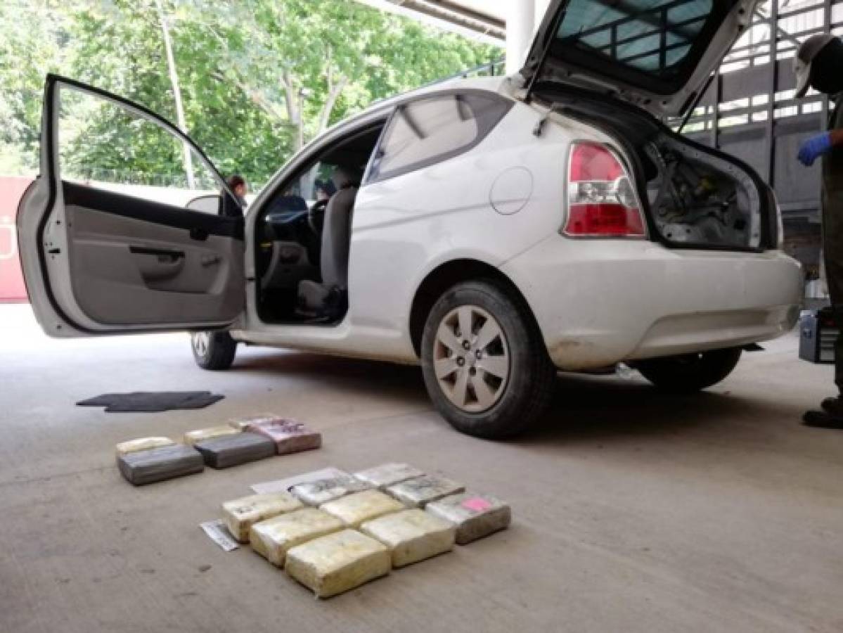 Encuentran droga escondida dentro de un vehículo en San Pedro Sula