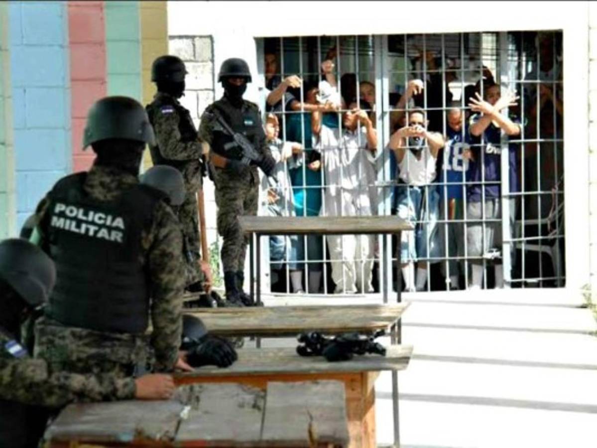 Familia niega que cuerpos hallados en baúl de carro eran de reclusos fugados de Támara  