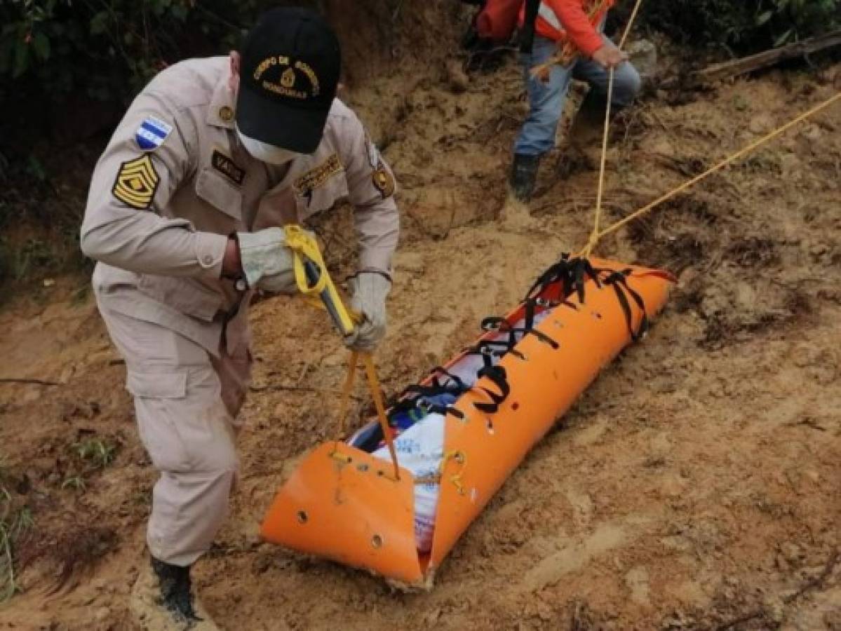 Mujer de la tercera edad muere soterrada tras derrumbe en Intibucá