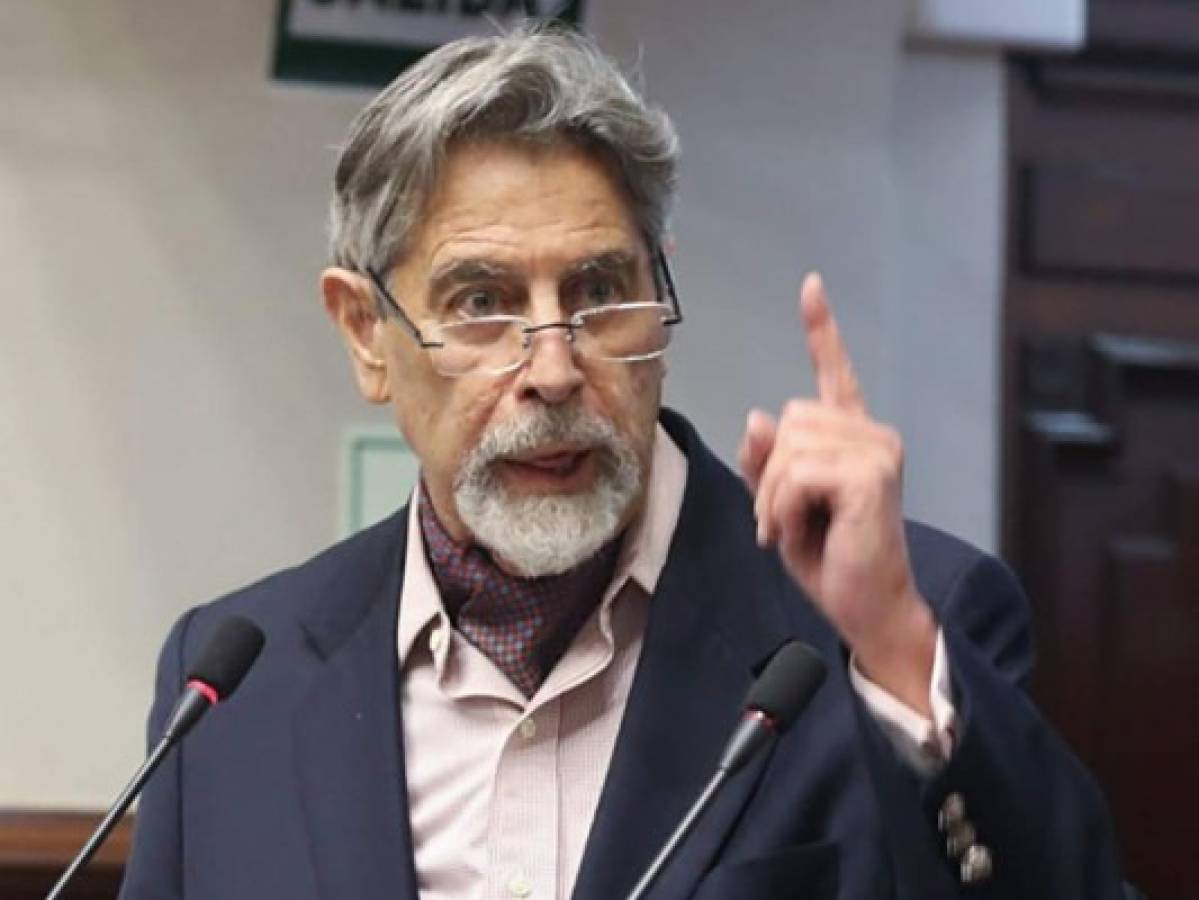 El parlamentario centrista Francisco Sagasti elegido nuevo presidente de Perú