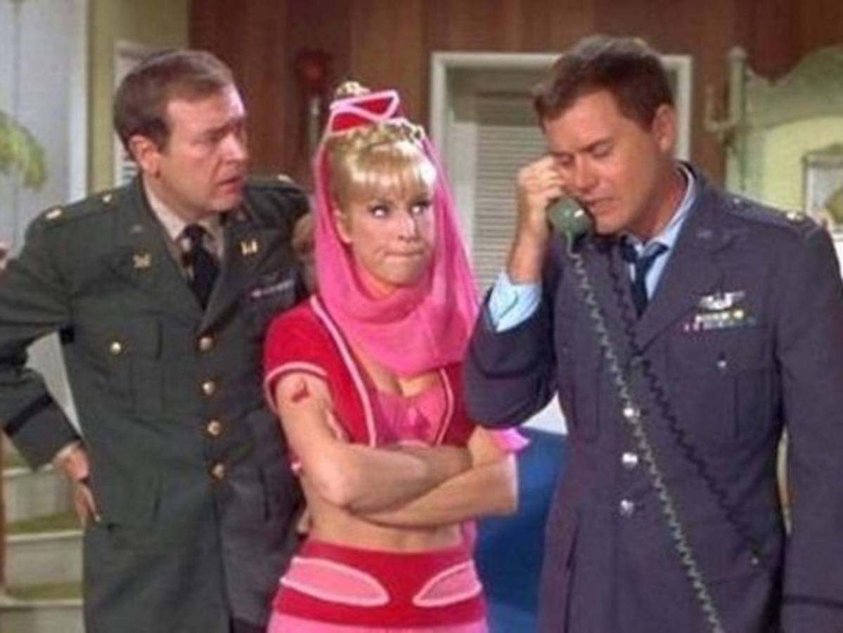 Muere Bill Daily, el actor de la recordada serie 'Mi bella genio'