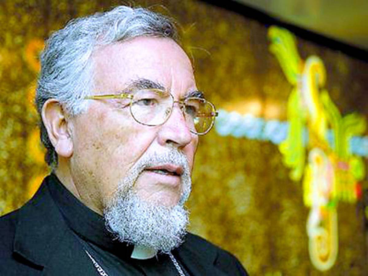 Exobispo pedirá permiso al Papa para ir tras presidencia de Honduras
