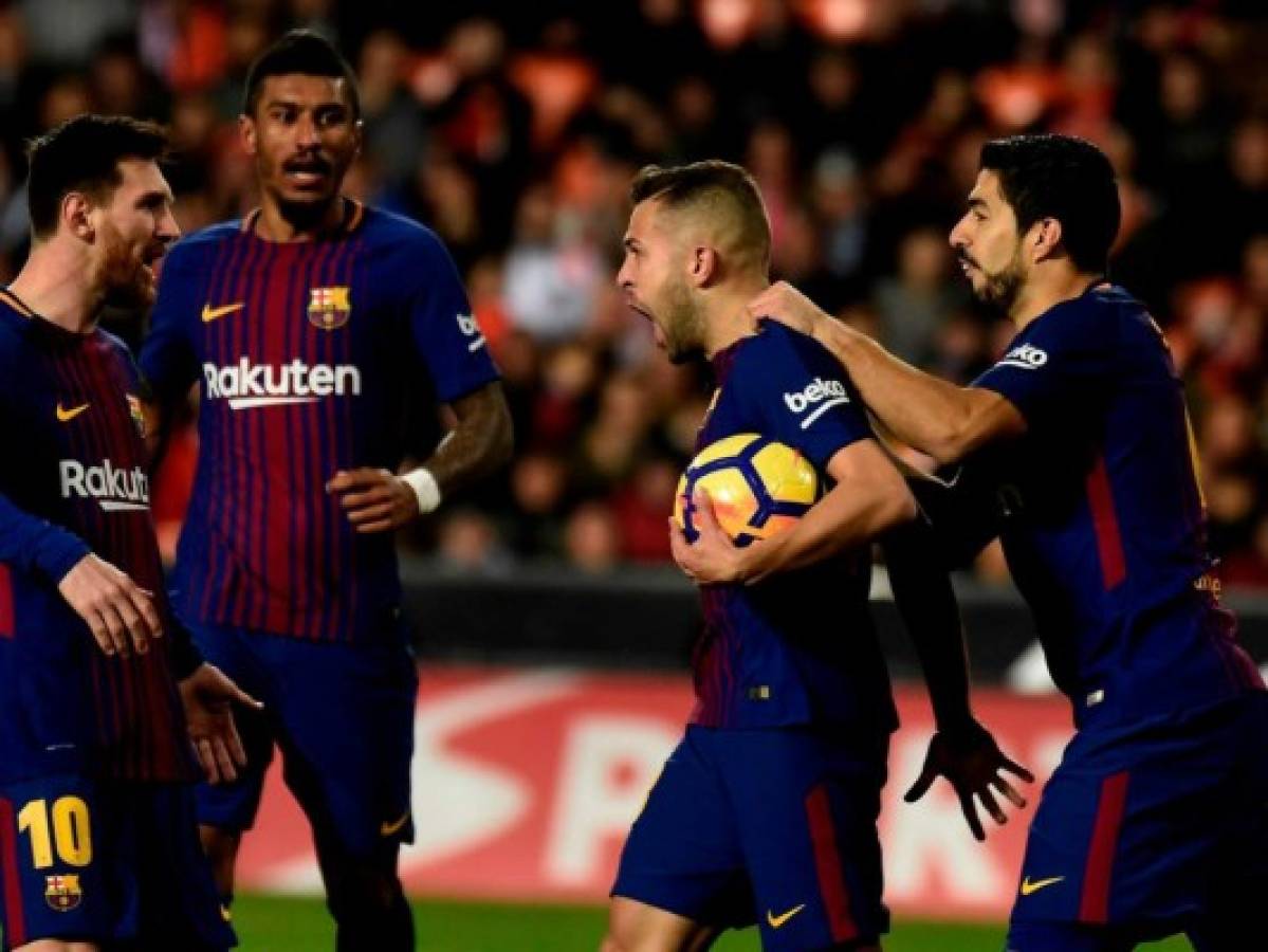 Barcelona empata 1-1 contra Valencia y anulan gol legítimo de Messi