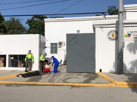 Hombre sospechoso de covid-19 se desplomó y murió en plena calle en San Pedro Sula