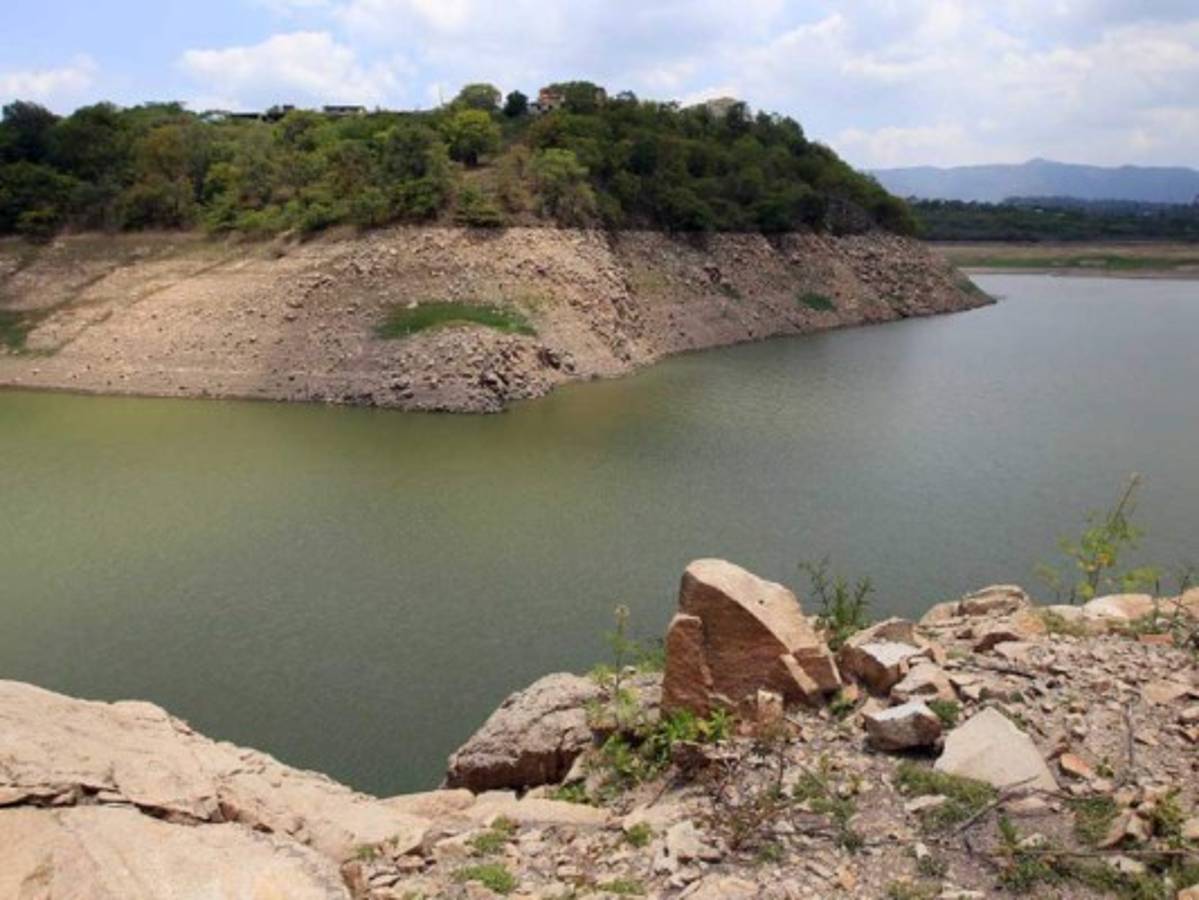 Represa Los Laureles tiene agua para cubrir apenas 20 días de servicio