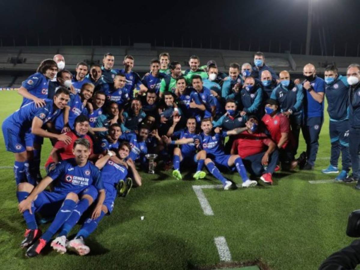 Cruz Azul vence a Chivas y es campeón de pretemporada