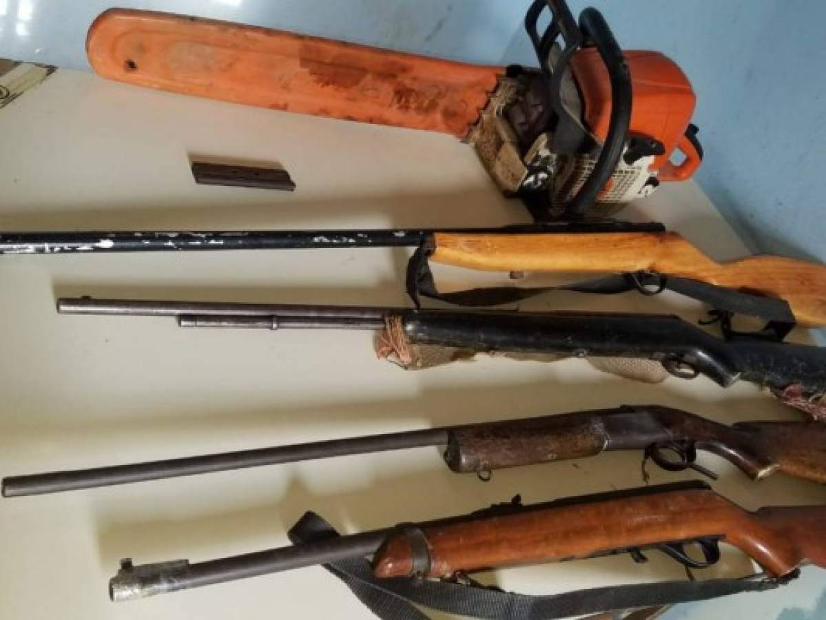 Algunas de las armas decomisadas por las autoridades en operación Hormiga II.