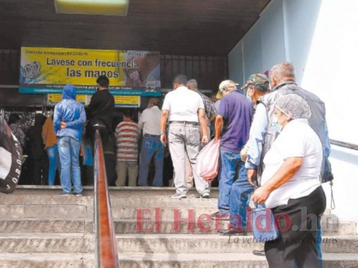 En esta primera etapa se priorizan a jubilados, cotizantes de la tercera edad y personas con comoborbilidades. Foto: El Heraldo