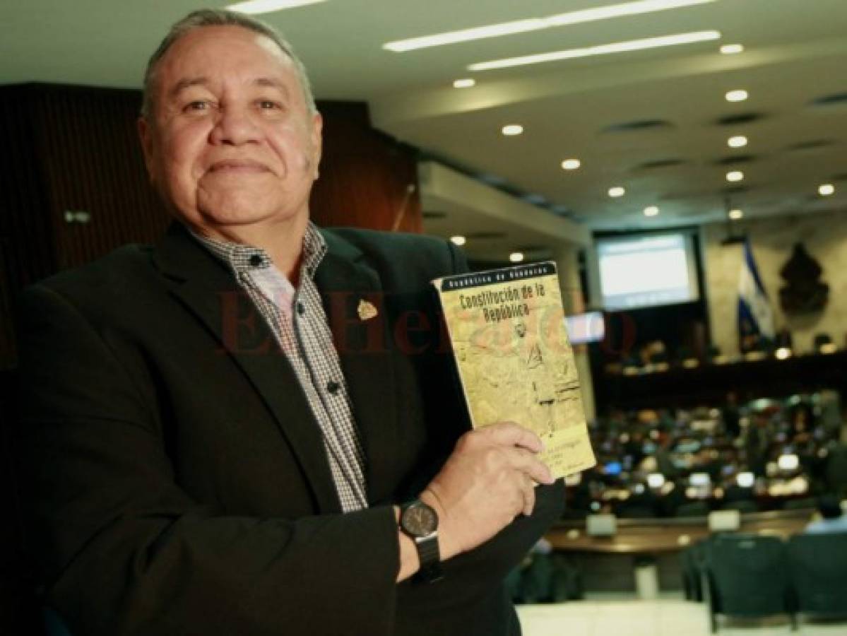 Pilo Tejeda, el autor de la Sopa de Caracol, ahora quiere ser una luz en el Congreso