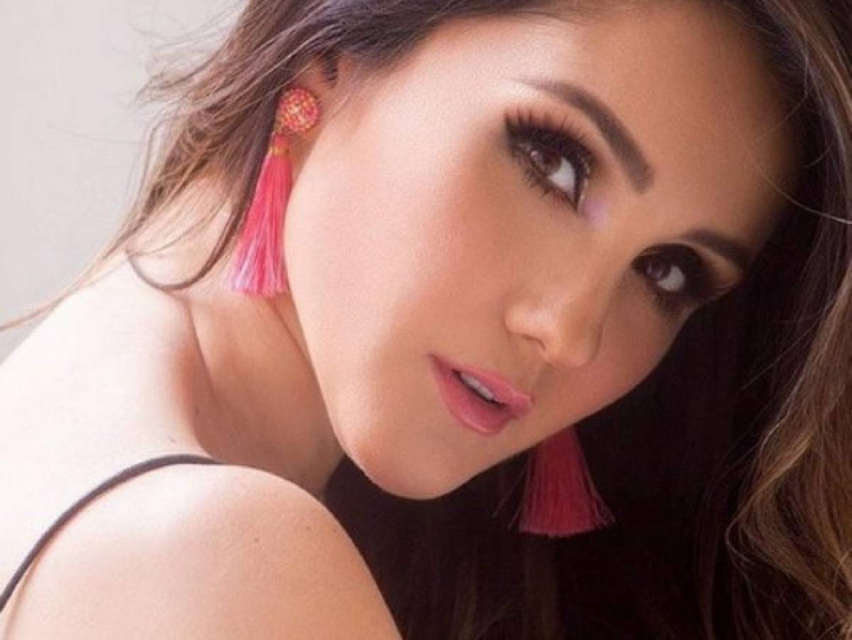 Dulce María publica foto sin maquillaje y causa furor en Instagram