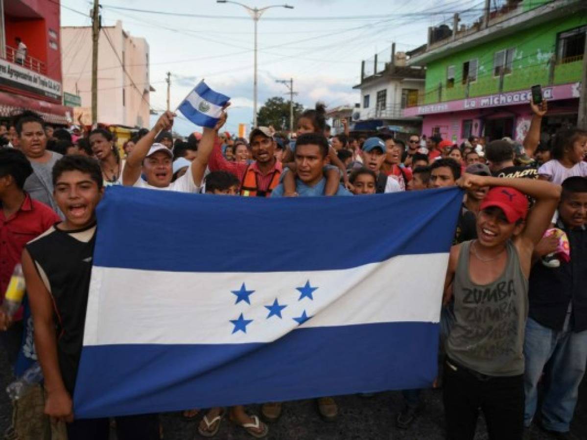 Hondureños desisten de viaje a frontera con viacrucis migrante, tras obtener visas humanitarias