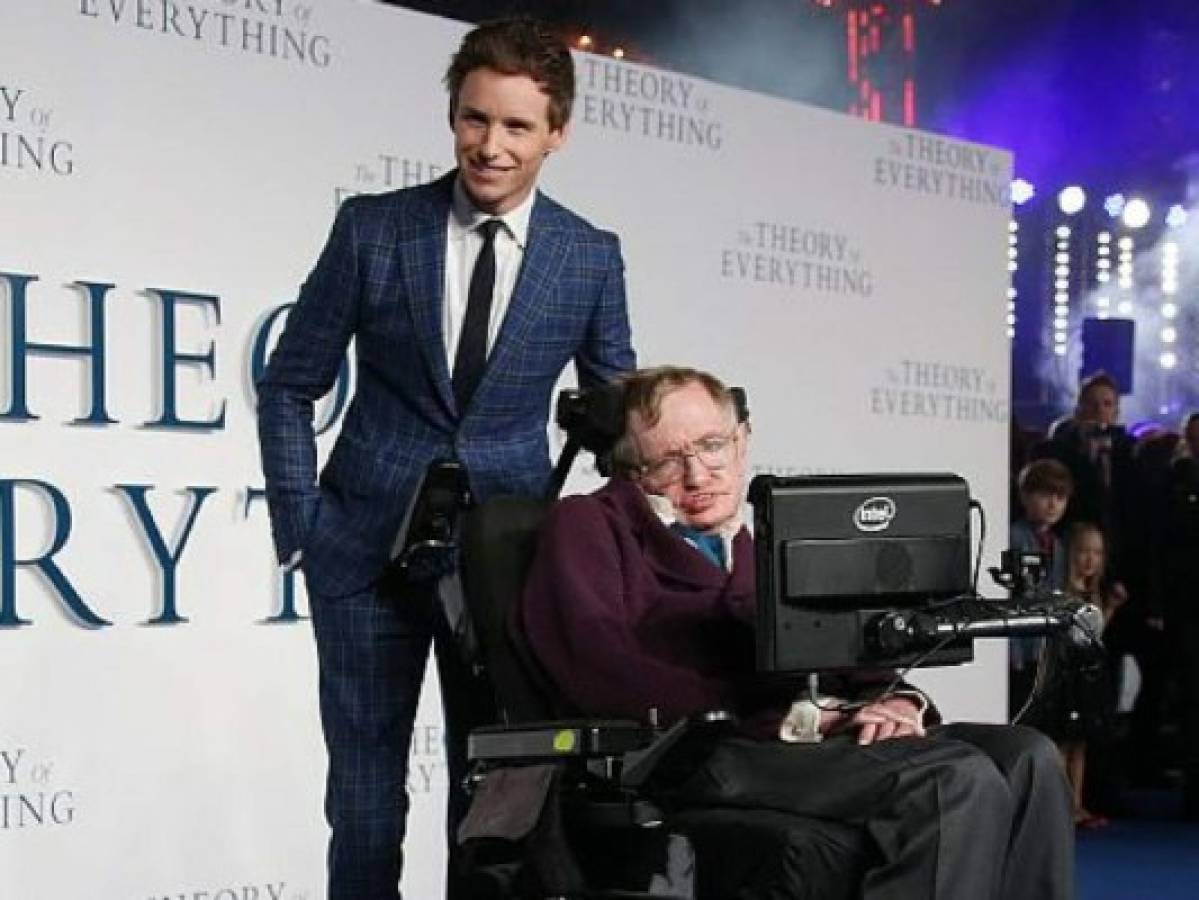 Eddie Redmayne, actor que intepretó a Stephen Hawking, dedica emotivas palabras de despedida