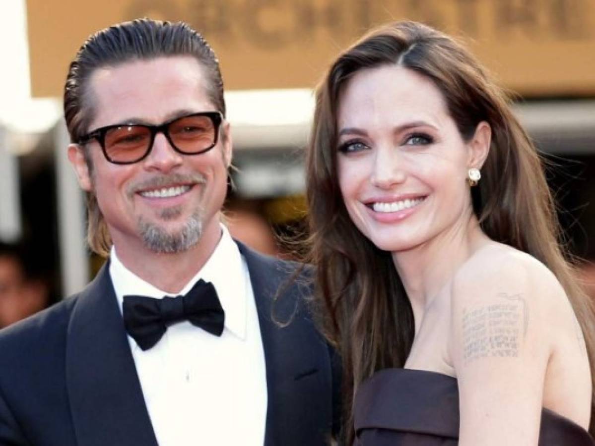 Angelina Jolie y Brad Pitt se lanzan al champán rosado