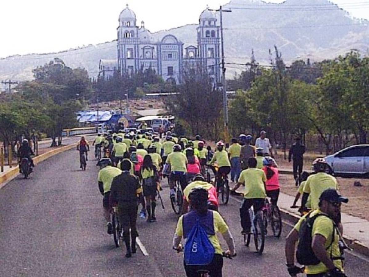 Hondureños pedalean impulsados por el amor a la Virgen de Suyapa