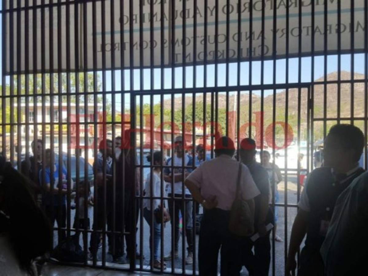 Semana Santa: Aduanas de Honduras saturadas de veraneantes