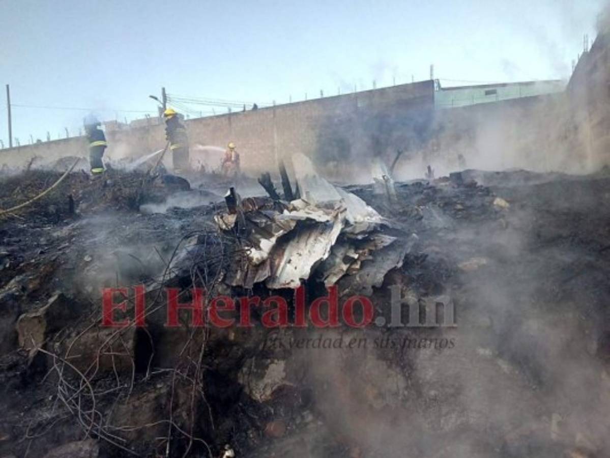 Voraz incendio consume varias viviendas en la colonia Arturo Quezada