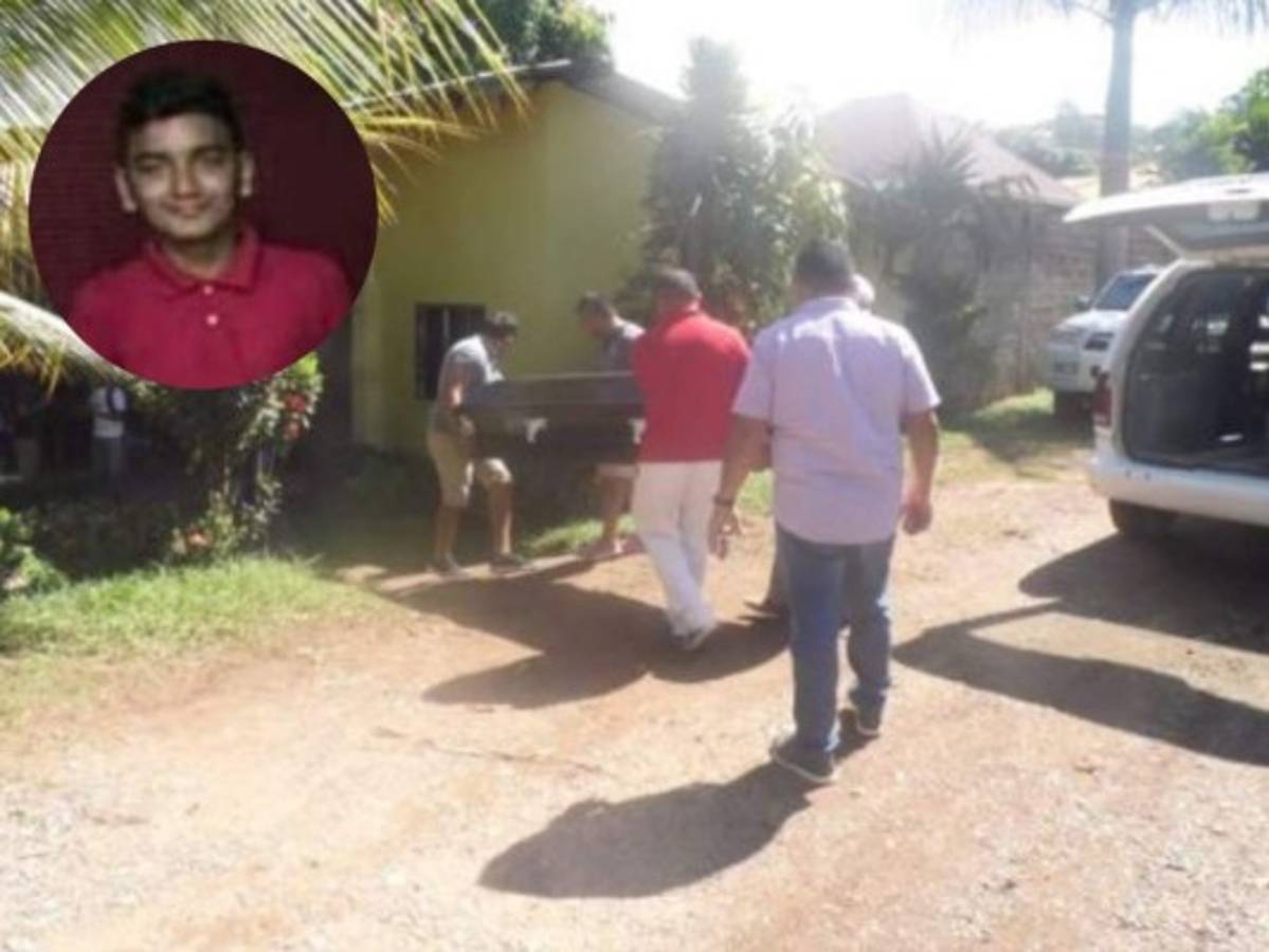 Menor muere al caerle una portería de hierro encima en La Ceiba