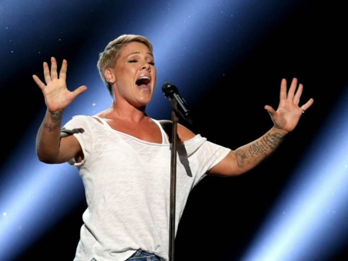 Pink es hospitalizada por un virus en Sydney, Australia