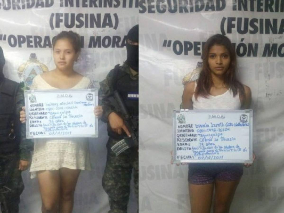 Detienen a dos mujeres con supuesta marihuana en la capital