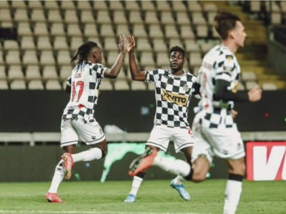 Alberth Elis salva al Boavista con agónico gol sobre la hora