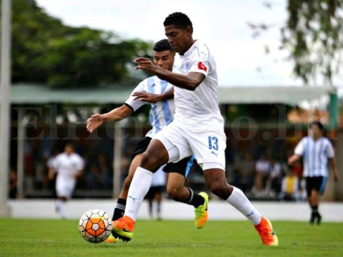 Restrepo evita hablar de ofertas de la India tras partido amistoso en Cantarranas