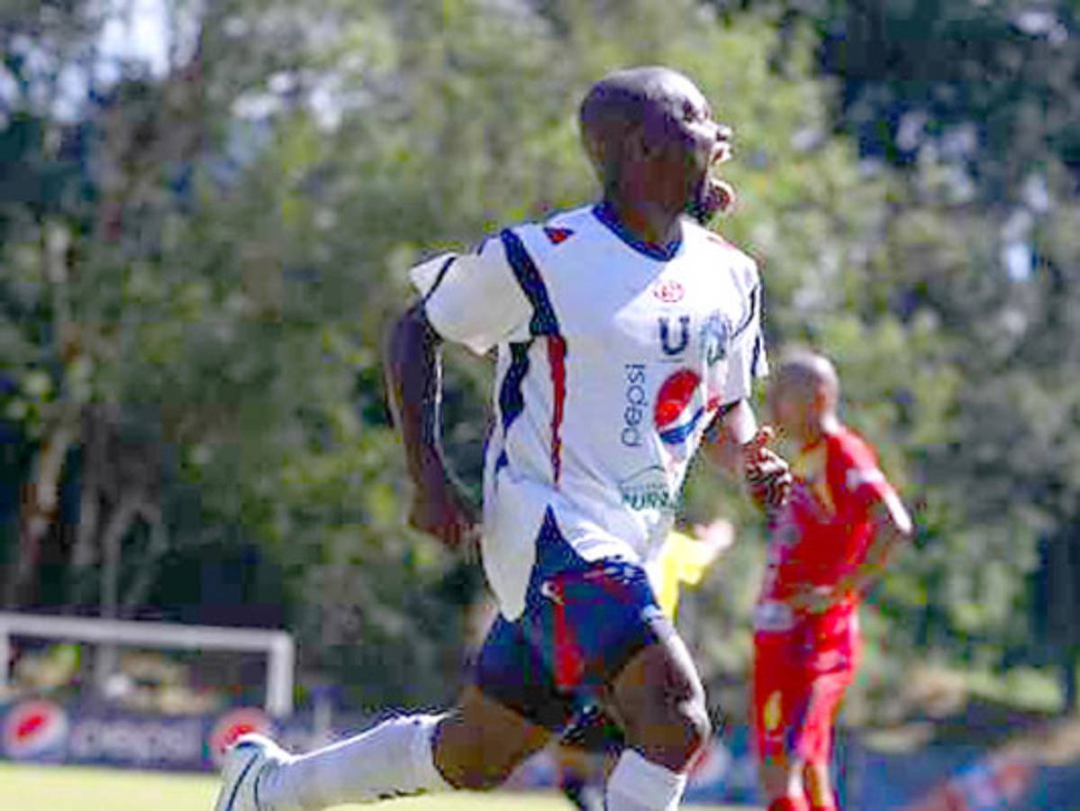 A sus 38, Milton el 'Tyson' Núñez no se cansa de golear