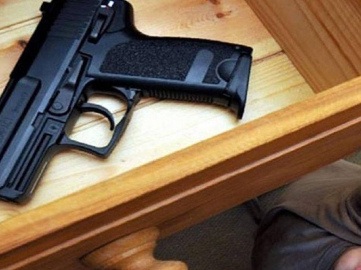 Texas: Niño de 2 años se mata de un tiro con pistola 
