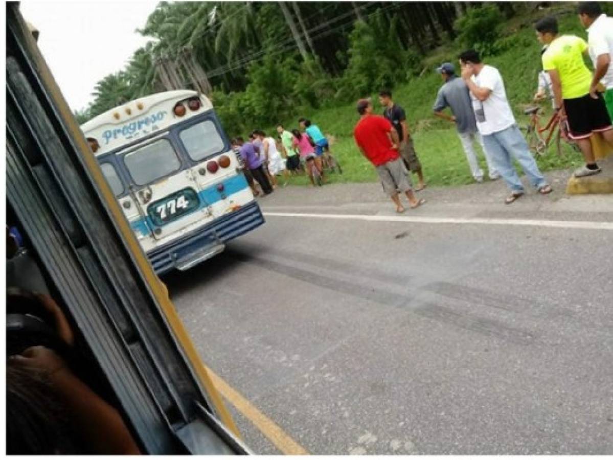 Tres muertos tras asalto de autobús en el departamento de Atlántida, Honduras