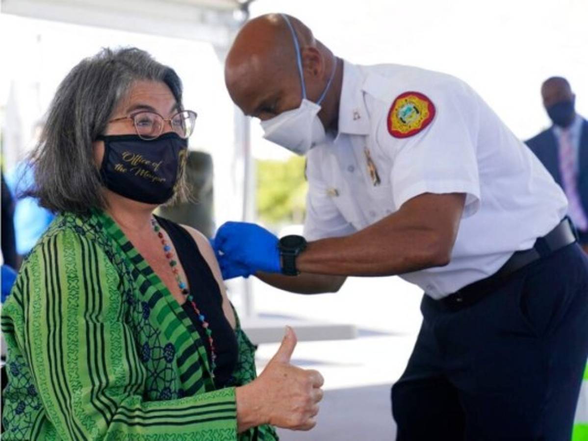 EEUU distribuirá en días 27 millones de vacunas