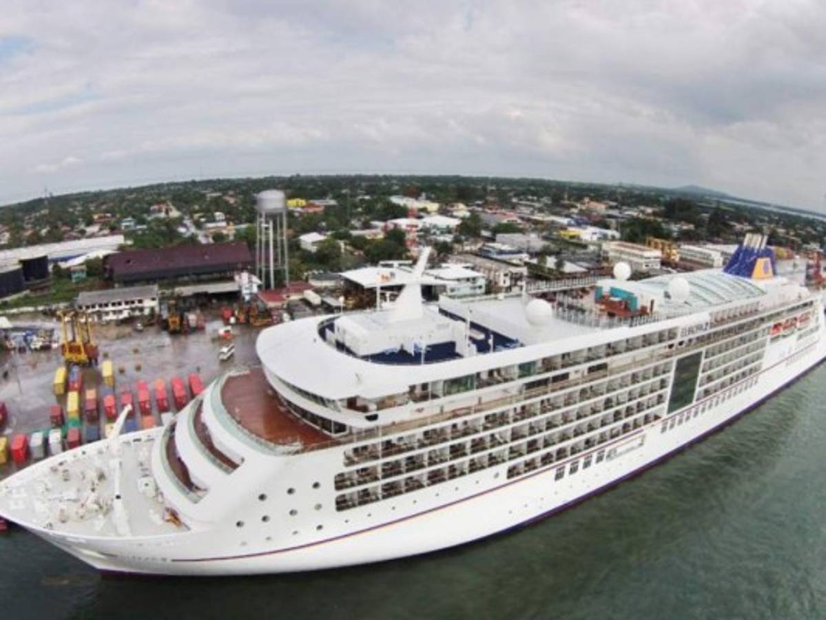 Turismo, telecomunicaciones y transporte dejaron 1,322.8 millones de dólares en 2018