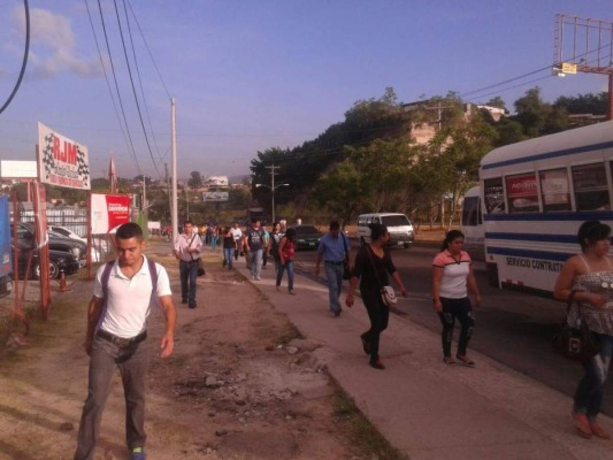 Policía desaloja a 'indignados' que se tomaron la capital de Honduras