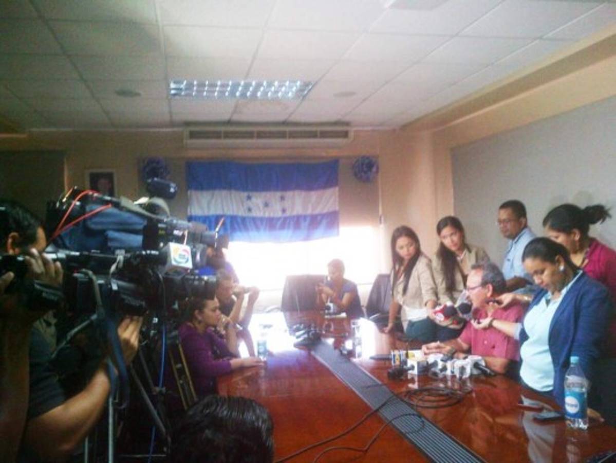 Contradicciones en Honduras por enfermera aislada por ébola