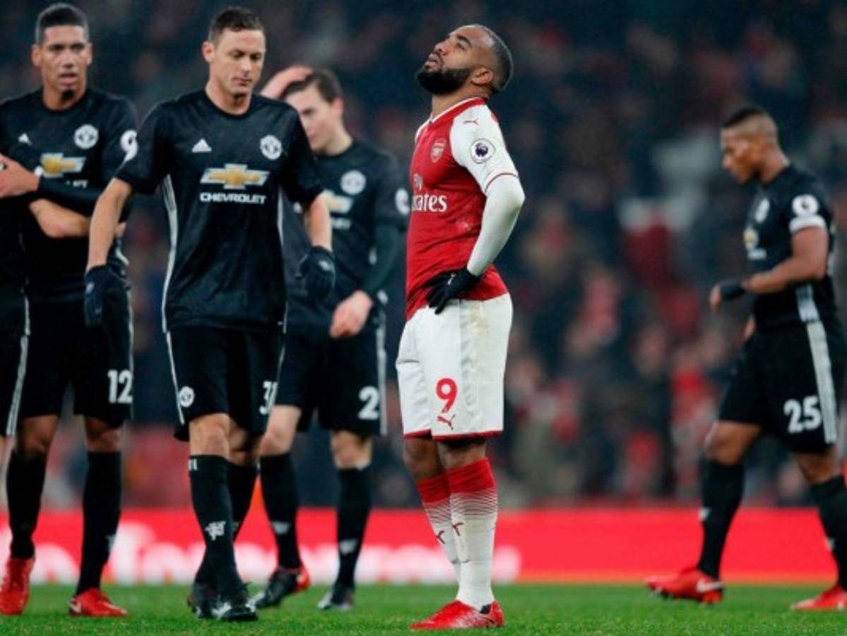Mánchester United gana al Arsenal y envía presión al líder City