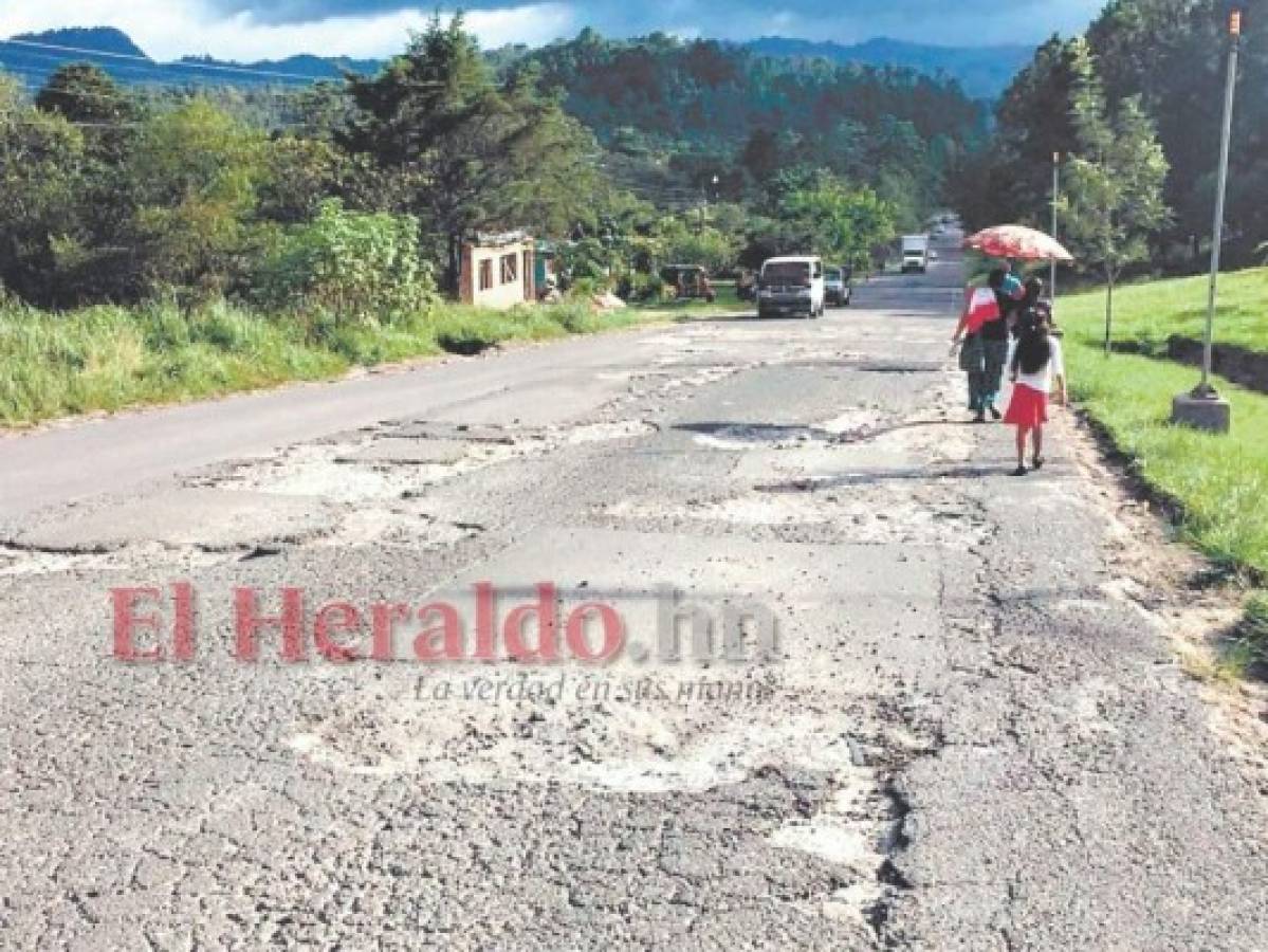 Alcaldes piden la reconstrucción total de la carretera de La Paz a Marcala