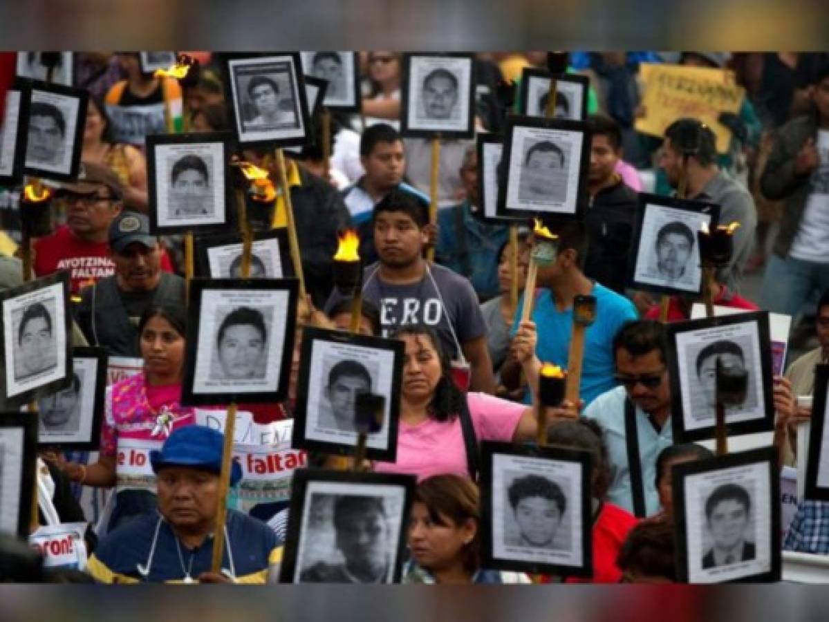 México envía a Austria restos que podrían corresponder a estudiantes de Ayotzinapa