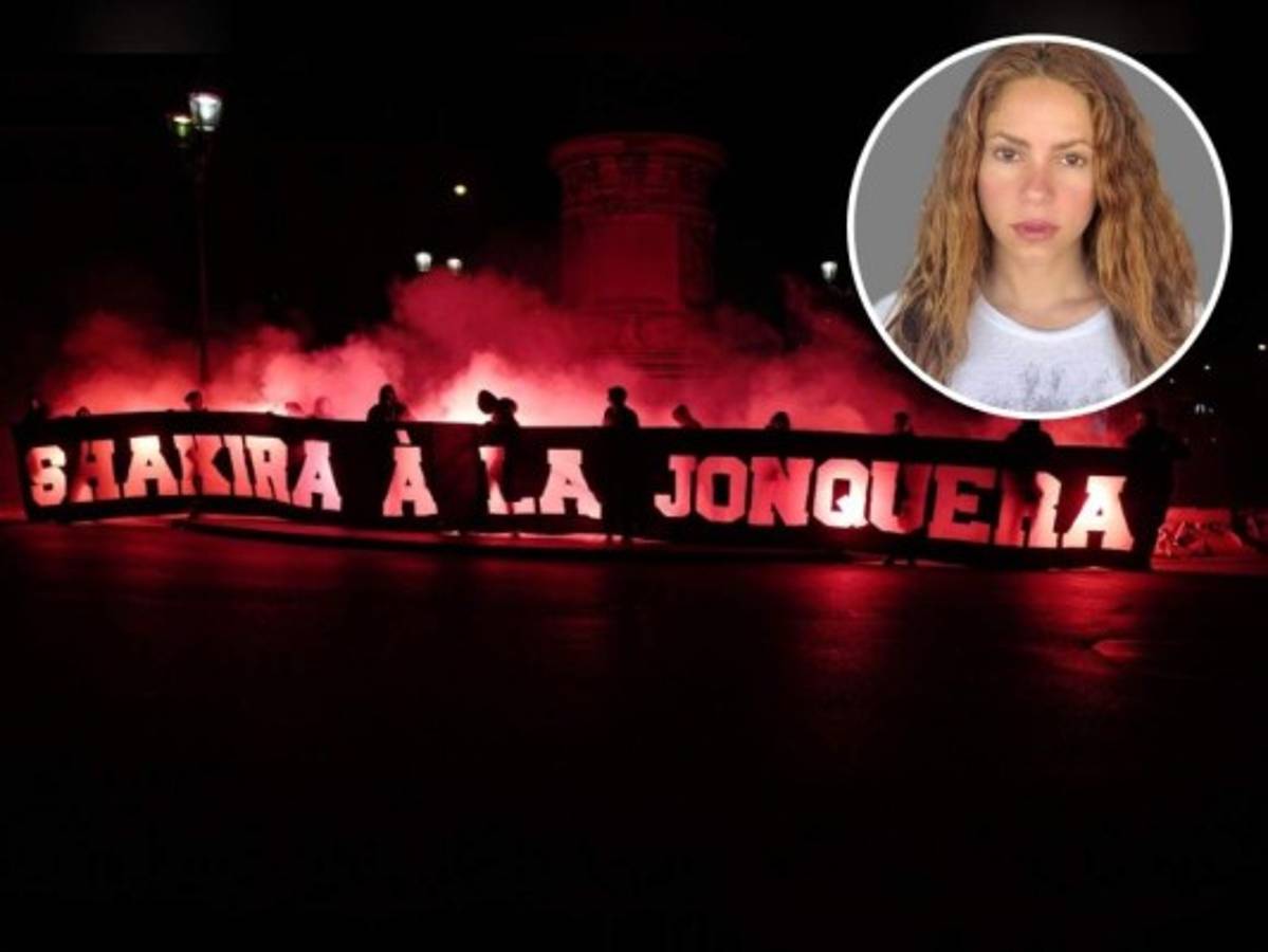 Indignación por graves insultos de hinchas del PSG hacia Shakira