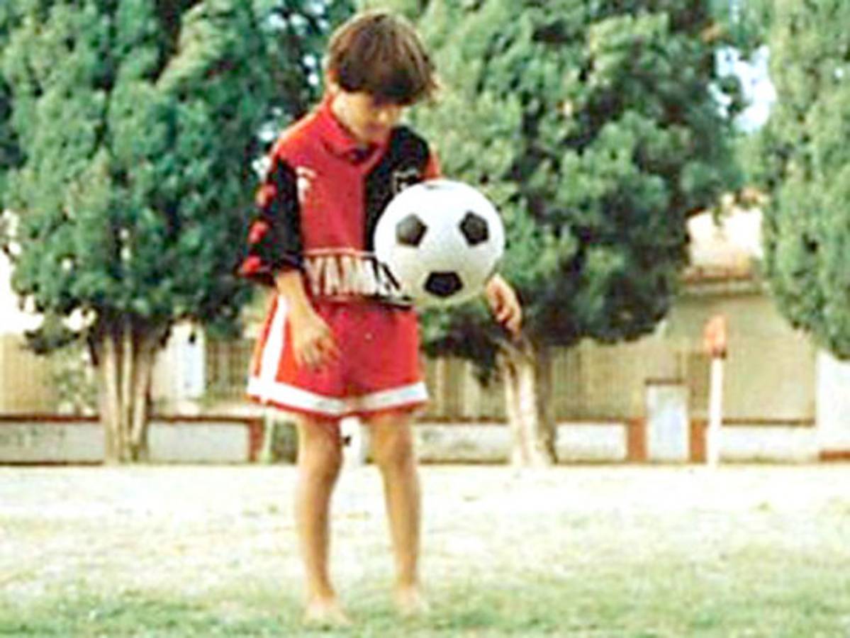 Lionel Messi cumple 12 años años con el Barcelona
