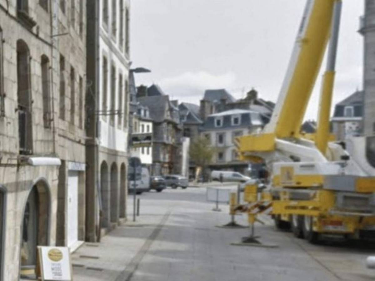 Hombre va a la peluquería y sale con quemaduras en la frente