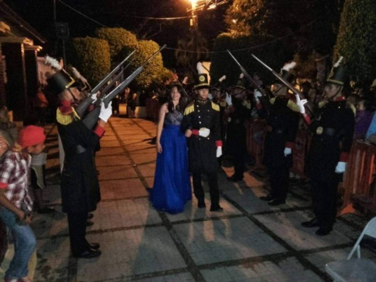 Diversión y belleza presente en la Feria Juniana de El Paraíso