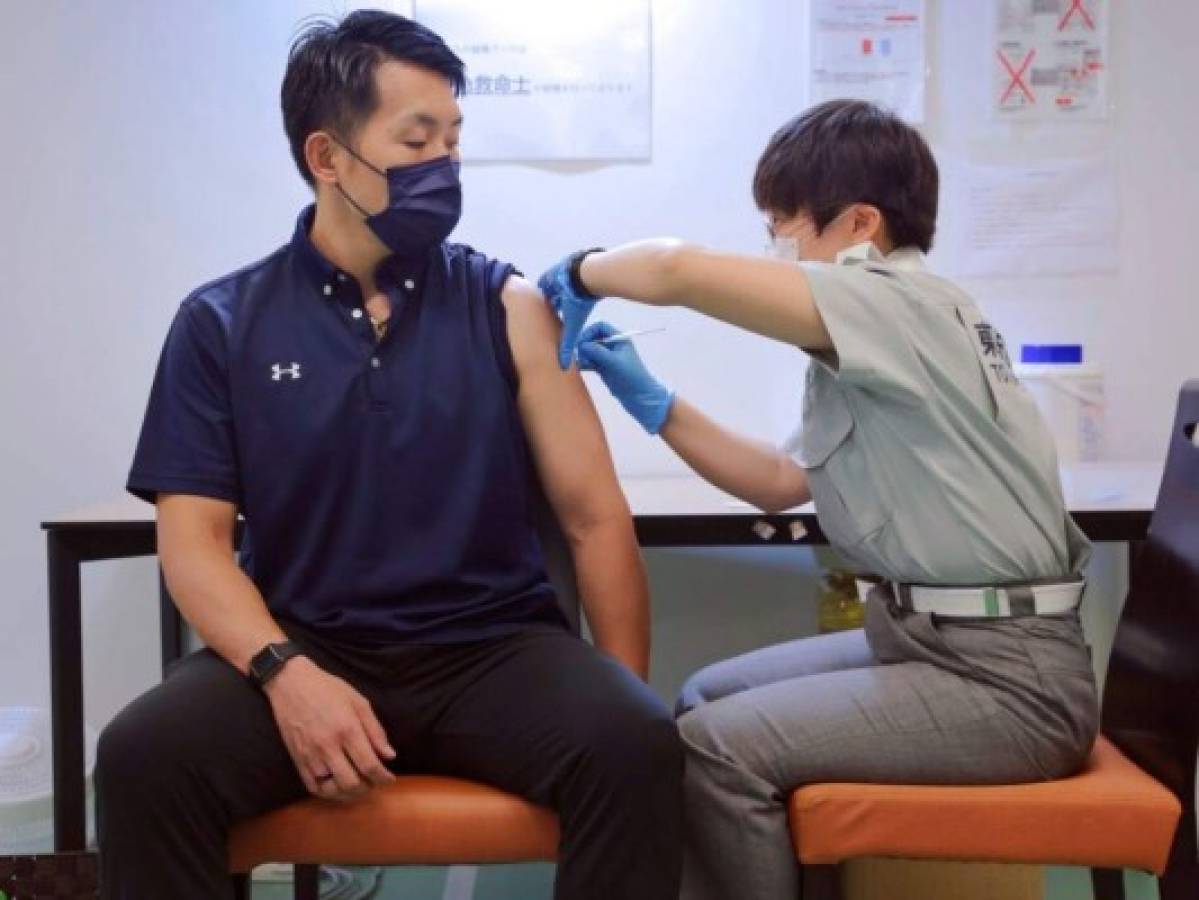Japón bate récord de contagios por covid-19; limita ingresos en hospital